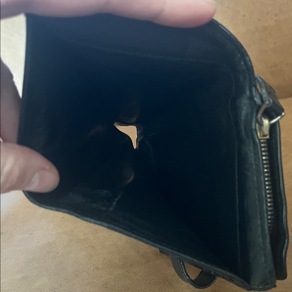 Bottega Veneta Black Woven Wallet - Picture 7 of 14